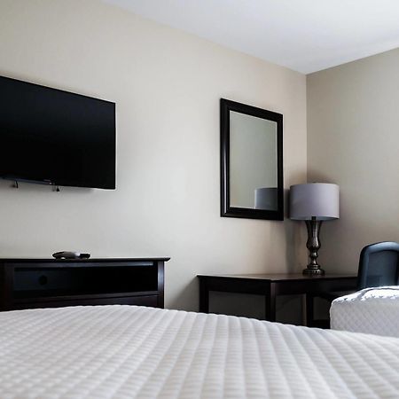 Holmes Suites And Inn 블랙릭 외부 사진