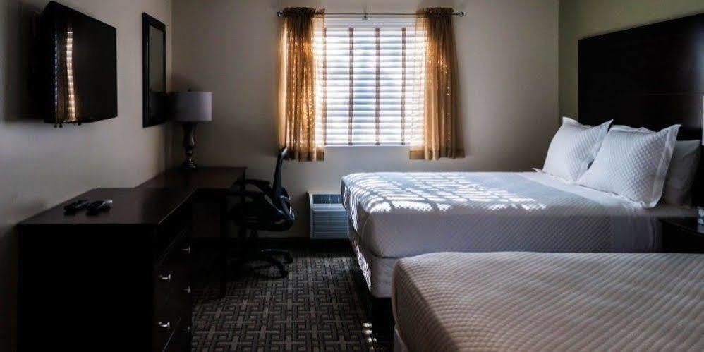 Holmes Suites And Inn 블랙릭 외부 사진