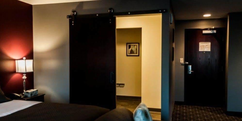 Holmes Suites And Inn 블랙릭 외부 사진